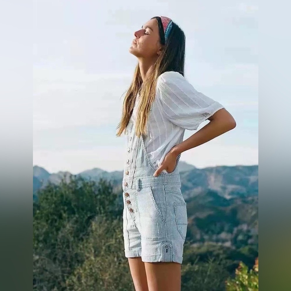 Anthropology Pilcro Railroad Denim Striped Overalls shorts size 27